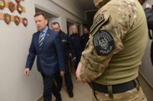 Minister Mariusz Błaszczak z wizytą u rannego antyterrorysty