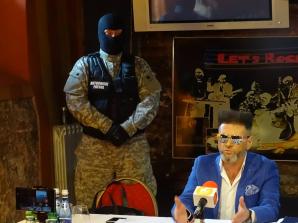 [VIDEO]: Nowe informacje w sprawie zuchwałego napadu w Kaliszu w październiku 2017 roku. Konferencja Biura Rutkowski w Kaliszu 18 stycznia 2018