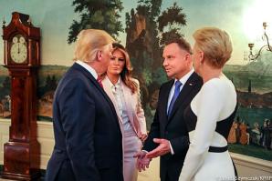 O wspólnej obronności, gospodarce i wizach. Para Prezydencka w Waszyngtonie
