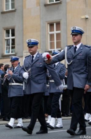 [VIDEO] Premier: Polacy czują się bezpieczni dzięki Policji. Najlepsze życzenia dla wszystkich Funkcjonariuszy Policji w Dniu Ich Święta składa redakcja Patriot24.net i Telewizja.Patriot24.net