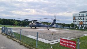 [VIDEO] Policyjny black hawk z sercem na pokładzie