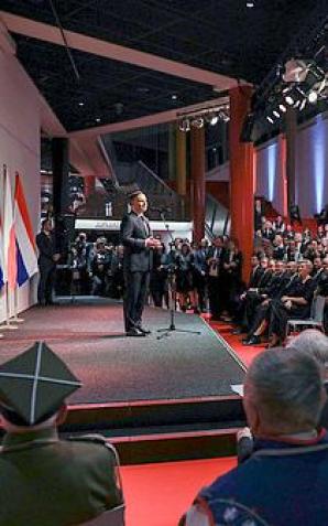 Breda. Spotkanie Prezydenta z Polakami - kombatantami, przedstawicielami kultury i edukacji