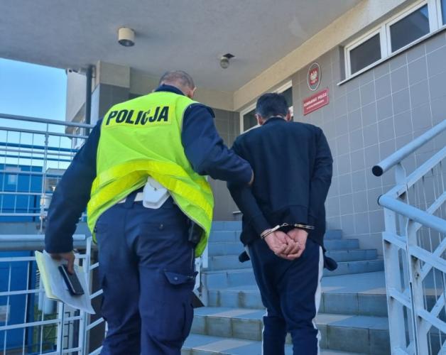 Jeździł na taksówce z prawem jazdy z czipsów