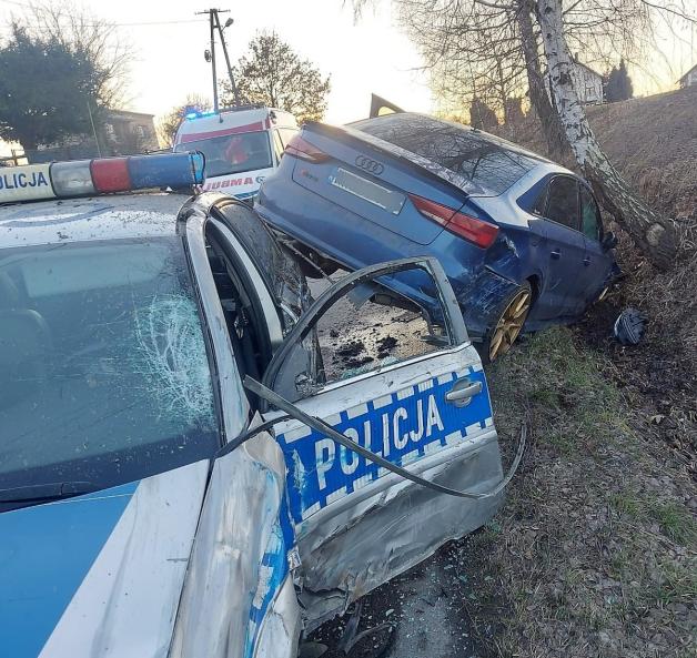 Policyjny pościg. Padły strzały. Zatrzymany kierowca audi